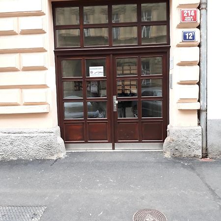 Apartment Za Poricskou Branou Prague Ngoại thất bức ảnh