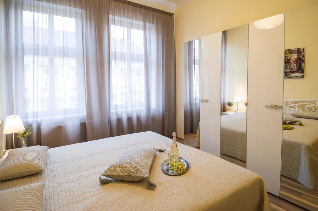 Apartment Za Poricskou Branou Prague Ngoại thất bức ảnh
